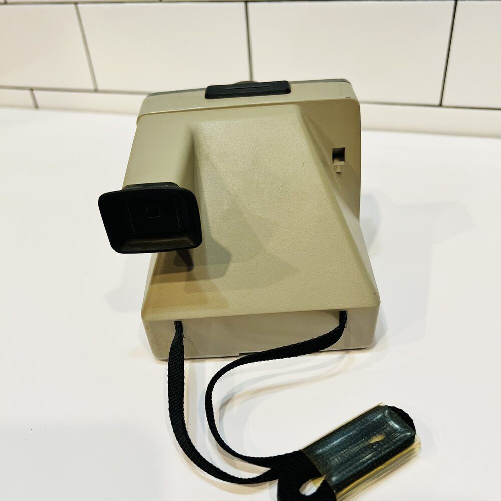 Vintage Polaroid The Button SX-70 Instant Film Land Camera With Strap UNTESTED - Picture 4 of 5